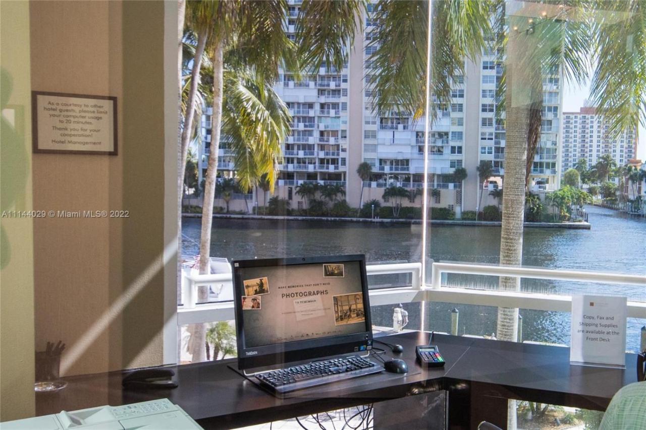 Gallery One - A Doubletree Suites By Hilton Hotel Fort Lauderdale Luaran gambar