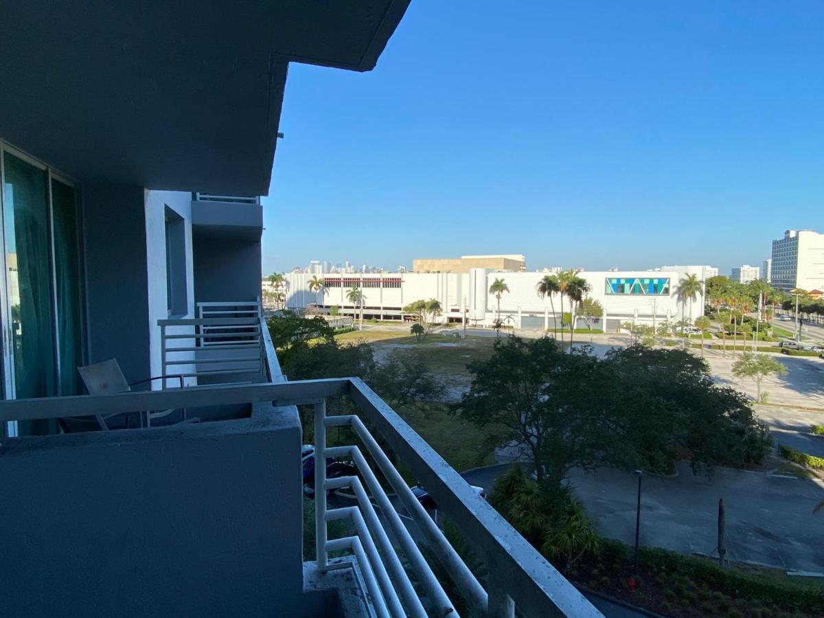Gallery One - A Doubletree Suites By Hilton Hotel Fort Lauderdale Luaran gambar